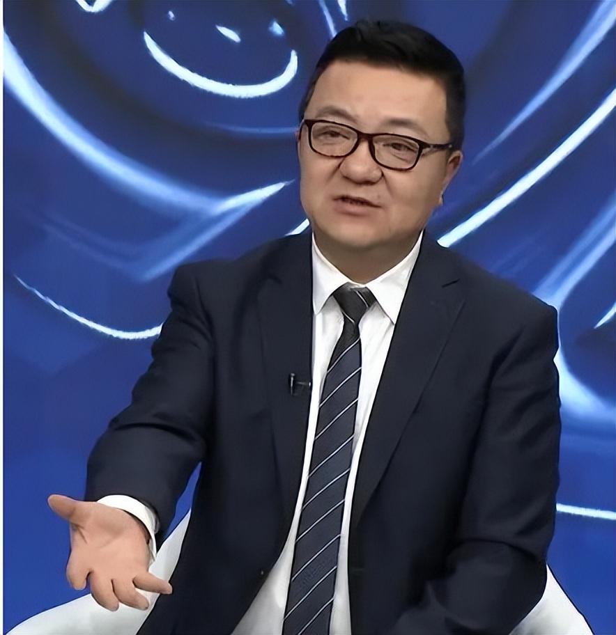 詹姆斯愿底薪加盟!超12支球队联系!