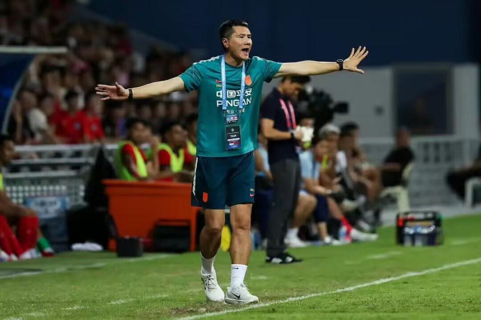 巴坎布喊话中国球迷:我是“快乐男孩”,世界杯请为民主刚果加油