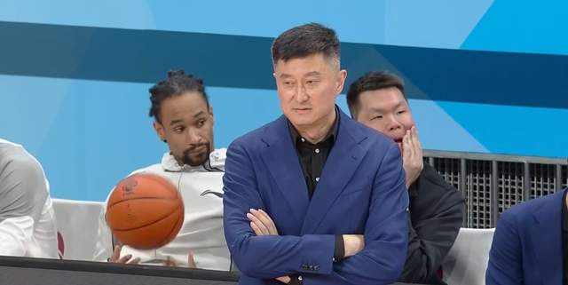 羽毛球世锦赛:国羽男单全军覆没,双打组合全胜过关